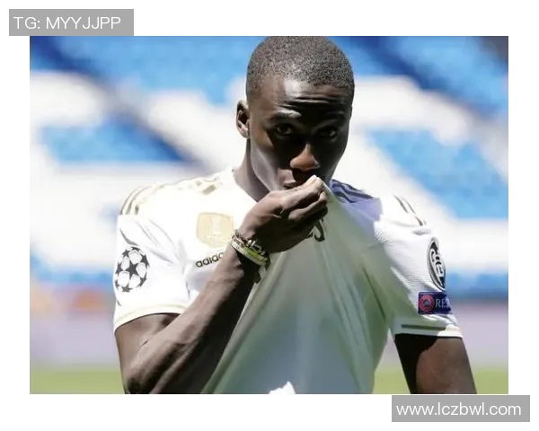 以抢断能力突出但进攻端表现平平的足球球星分析 以抢断能力突出但进攻端表现平平的足球球星分析